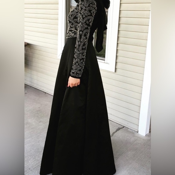 Xscape Formal Maxi Dress - Picture 1 of 3